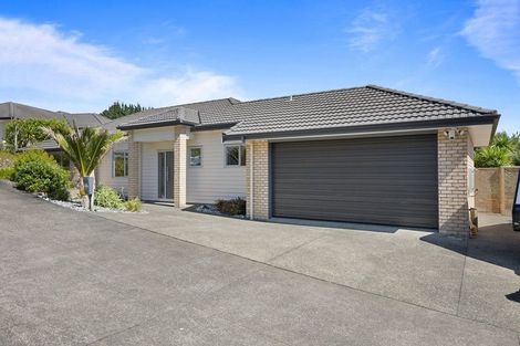 Photo of property in 5 Fendalton Place, Hatfields Beach, Orewa, 0931