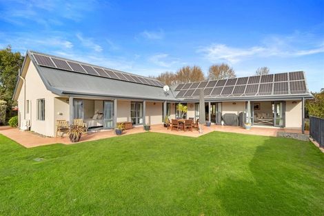 Photo of property in 4 Westall Lane, Avonhead, Christchurch, 8042