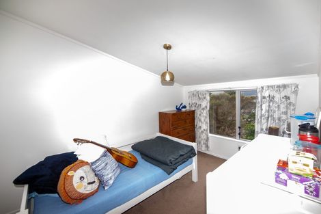 Photo of property in 18 Hollydale Grove, Churton Park, Wellington, 6037