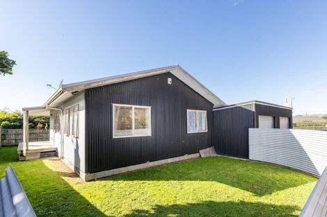 Photo of property in 914 Grove Road, Mayfair, Hastings, 4122