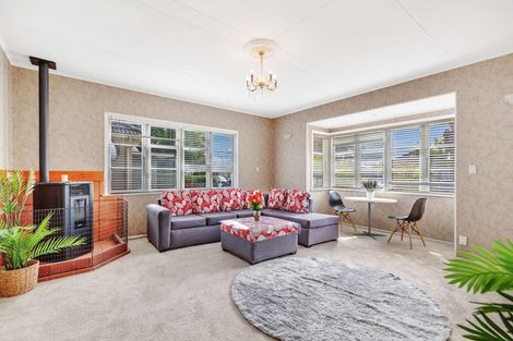 Photo of property in 28 Oxford Street, Hokowhitu, Palmerston North, 4410