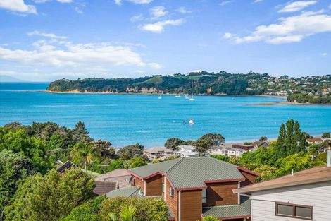 Photo of property in 57 Stanmore Bay Road, Stanmore Bay, Whangaparaoa, 0932