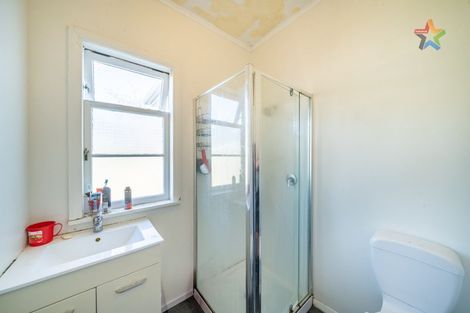 Photo of property in 88 Stokes Valley Road, Stokes Valley, Lower Hutt, 5019