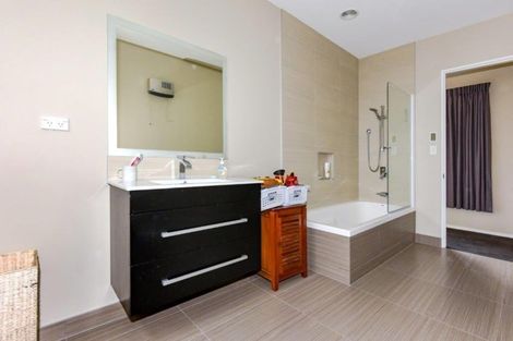 Photo of property in 34 King Street, Coalgate, 7673