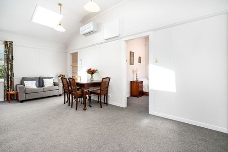 Photo of property in 76 Bayview Road, Paremata, Porirua, 5024