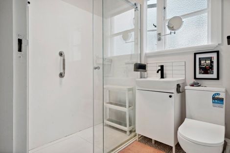 Photo of property in 15 Leveson Street, Strathmore Park, Wellington, 6022