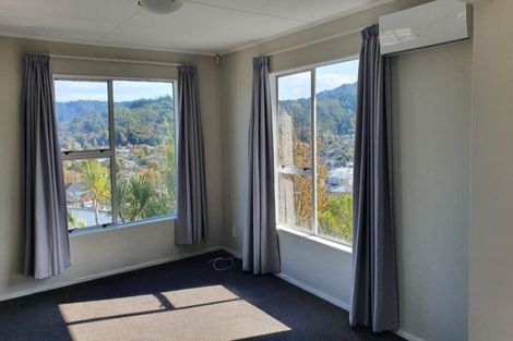Photo of property in 16 Tyrone Grove, Wainuiomata, Lower Hutt, 5014