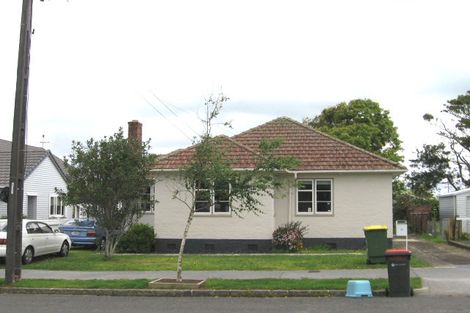 Photo of property in 17 Humariri Street, Point Chevalier, Auckland, 1022