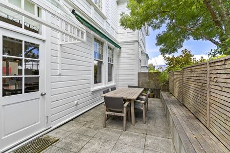 Photo of property in 21 Selwyn Terrace, Thorndon, Wellington, 6011
