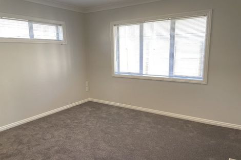 Photo of property in 3 Trelawn Place, Cockle Bay, Auckland, 2014