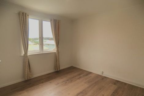 Photo of property in 8a Harrington Road, Henderson, Auckland, 0610