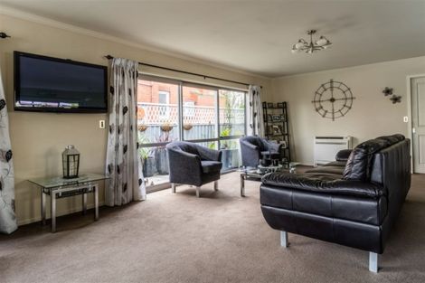 Photo of property in 20 John Street, Balclutha, 9230