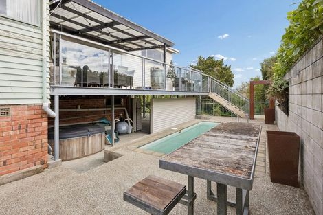 Photo of property in 3 Grendon Road, Titirangi, Auckland, 0604
