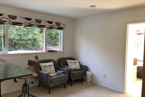 Photo of property in 3b Dallinghoe Crescent, Milford, Auckland, 0620