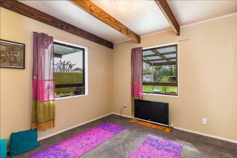 Photo of property in 10 Titoki Avenue, Waipahihi, Taupo, 3330
