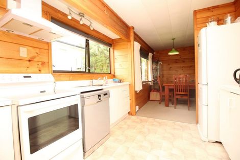 Photo of property in 1/37 South Lynn Road, Titirangi, Auckland, 0604