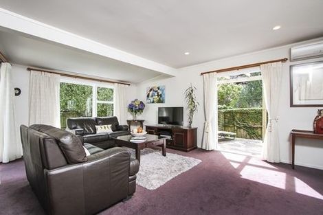 Photo of property in 1/75 Rosedale Road, Pinehill, Auckland, 0632