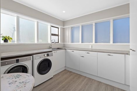 Photo of property in 819 Whangaparaoa Road, Manly, Whangaparaoa, 0930