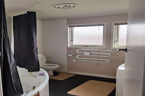 Photo of property in 324 Rangatira Road, Beach Haven, Auckland, 0626