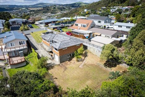 Photo of property in 10 Tirowhanga Road, Paremata, Porirua, 5024