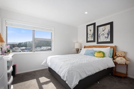 Photo of property in 174 Navigation Drive, Whitby, Porirua, 5024