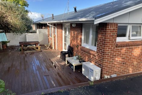 Photo of property in 3/15 East Coast Road, Milford, Auckland, 0620