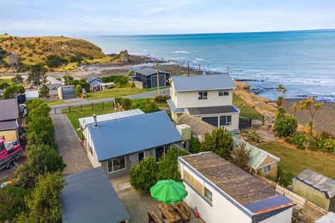 Photo of property in 8 Island Terrace, Motunau, Waipara, 7387
