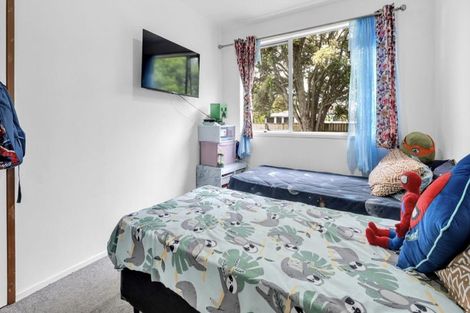 Photo of property in 1 Gibbons Road, Weymouth, Auckland, 2103