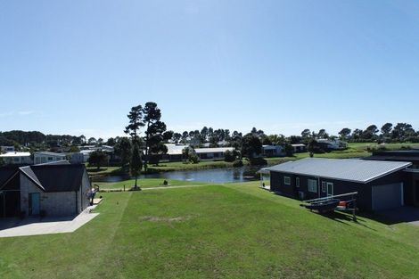 Photo of property in 107 Rangiora Crescent, Matarangi, Whitianga, 3592