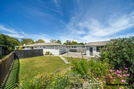 Photo of property in 84 Apollo Parade, Milson, Palmerston North, 4414