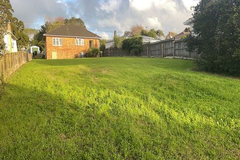 Photo of property in 63 Golf Road, New Lynn, Auckland, 0600