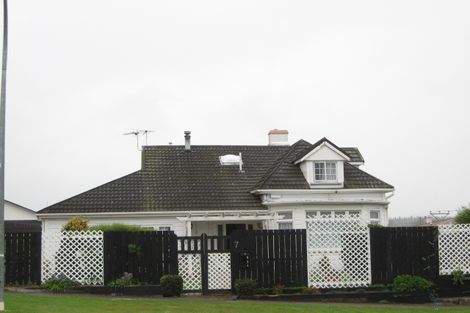 Photo of property in 7 Cracroft Street, Waitara, 4320