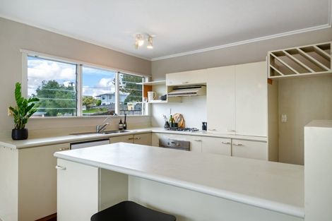 Photo of property in 1/95 Sylvan Avenue, Northcote, Auckland, 0627
