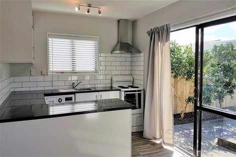 Photo of property in 6 Electra Place, Mangere, Auckland, 2022