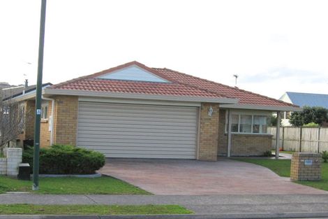 Photo of property in 88 Lakeside Drive, Orewa, 0931