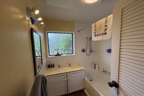 Photo of property in 70 Belvedere Avenue, Waikanae, 5036