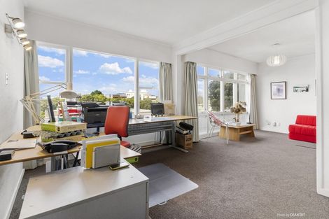 Photo of property in Newman Court Apartments, 2 Newman Terrace, Thorndon, Wellington, 6011