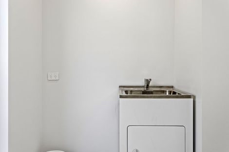 Photo of property in 5 Weaver Street, Woodend, 7691