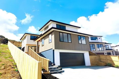 Photo of property in 17 Manawanui Way, Orewa, 0931