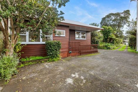 Photo of property in 2/84 Glenvar Road, Torbay, Auckland, 0630