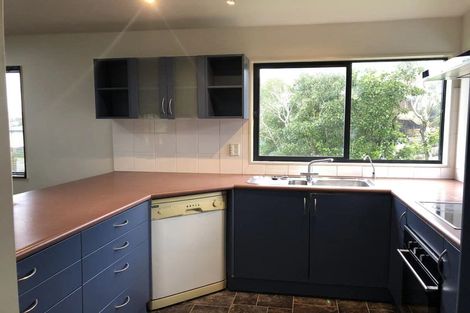 Photo of property in 6 Tokay Place, Huapai, Kumeu, 0810
