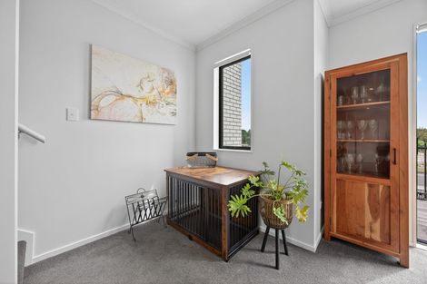 Photo of property in 4/271 Ormiston Road, Flat Bush, Auckland, 2019