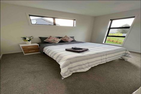 Photo of property in 39 Te Ara O Papatahi, Wainuiomata, Lower Hutt, 5014