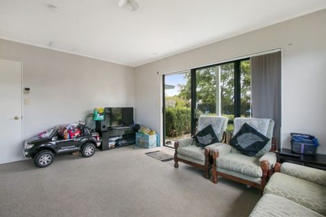Photo of property in 4 Katterns Street, Katikati, 3129