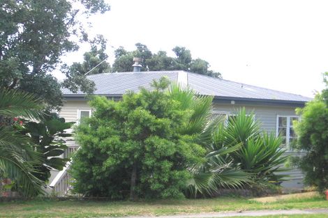 Photo of property in 11 Philson Terrace, Browns Bay, Auckland, 0630