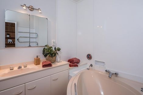 Photo of property in 12 Kew Grove, Raumati Beach, Paraparaumu, 5032