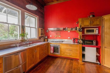 Photo of property in 115 Takapu Road, Manakau, Levin, 5573