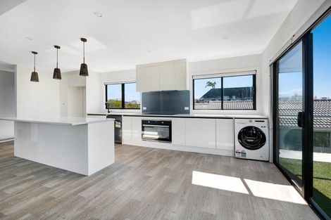 Photo of property in 7/19 Milton Road, Orewa, 0931
