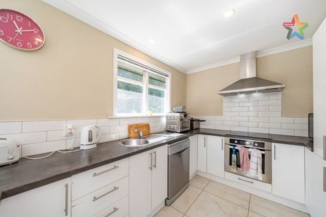 Photo of property in 25 Thomas Street, Stokes Valley, Lower Hutt, 5019