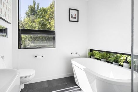 Photo of property in 20a Montgomery Avenue, Karori, Wellington, 6012